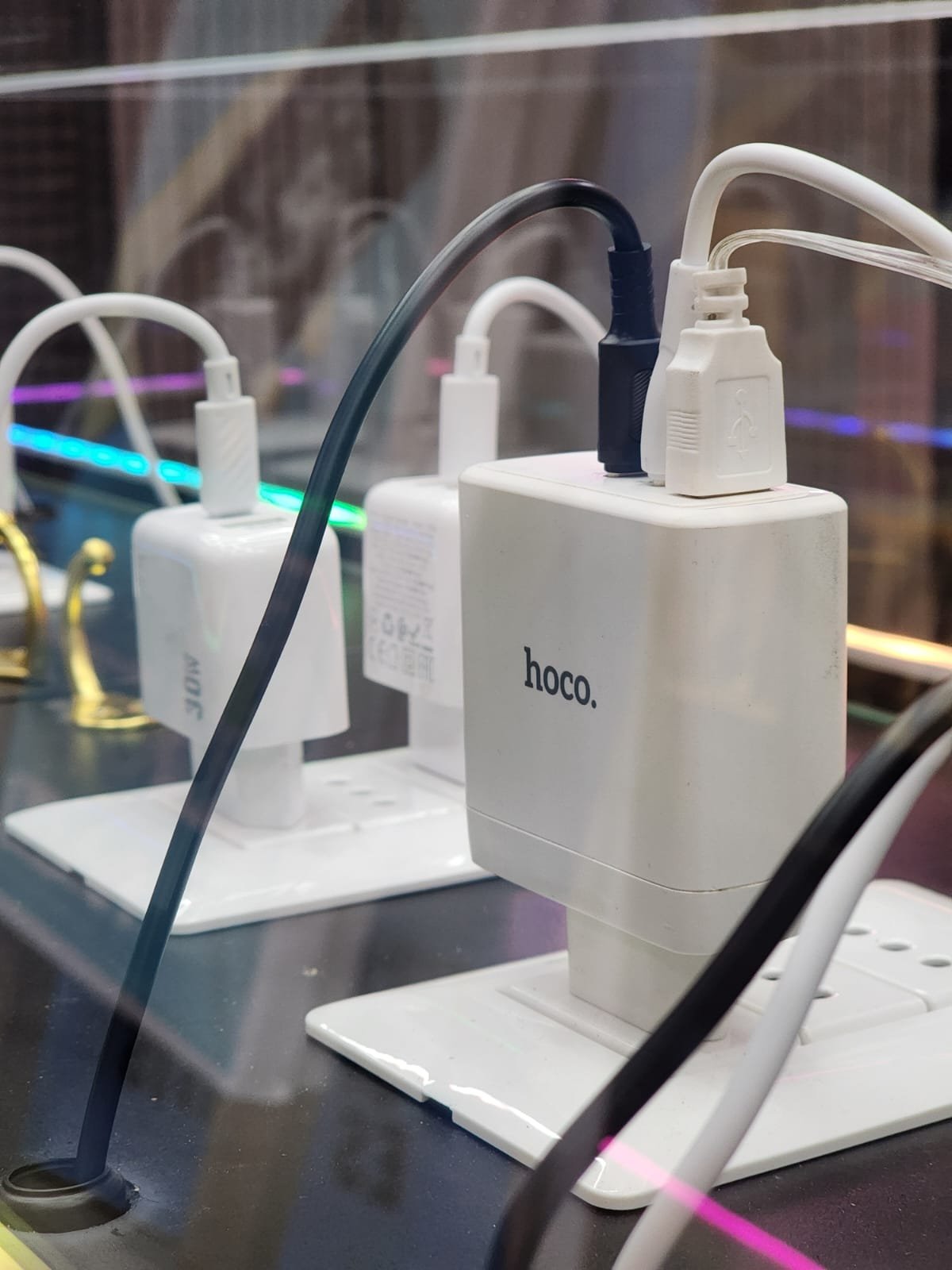Cargadores, cables y accesorios para celular en Mundo Pantalla, Limache